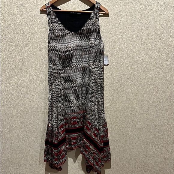 NWT Lola P Asymmetrical Handkerchief Hem Dress Size Small - Picture 3 of 8